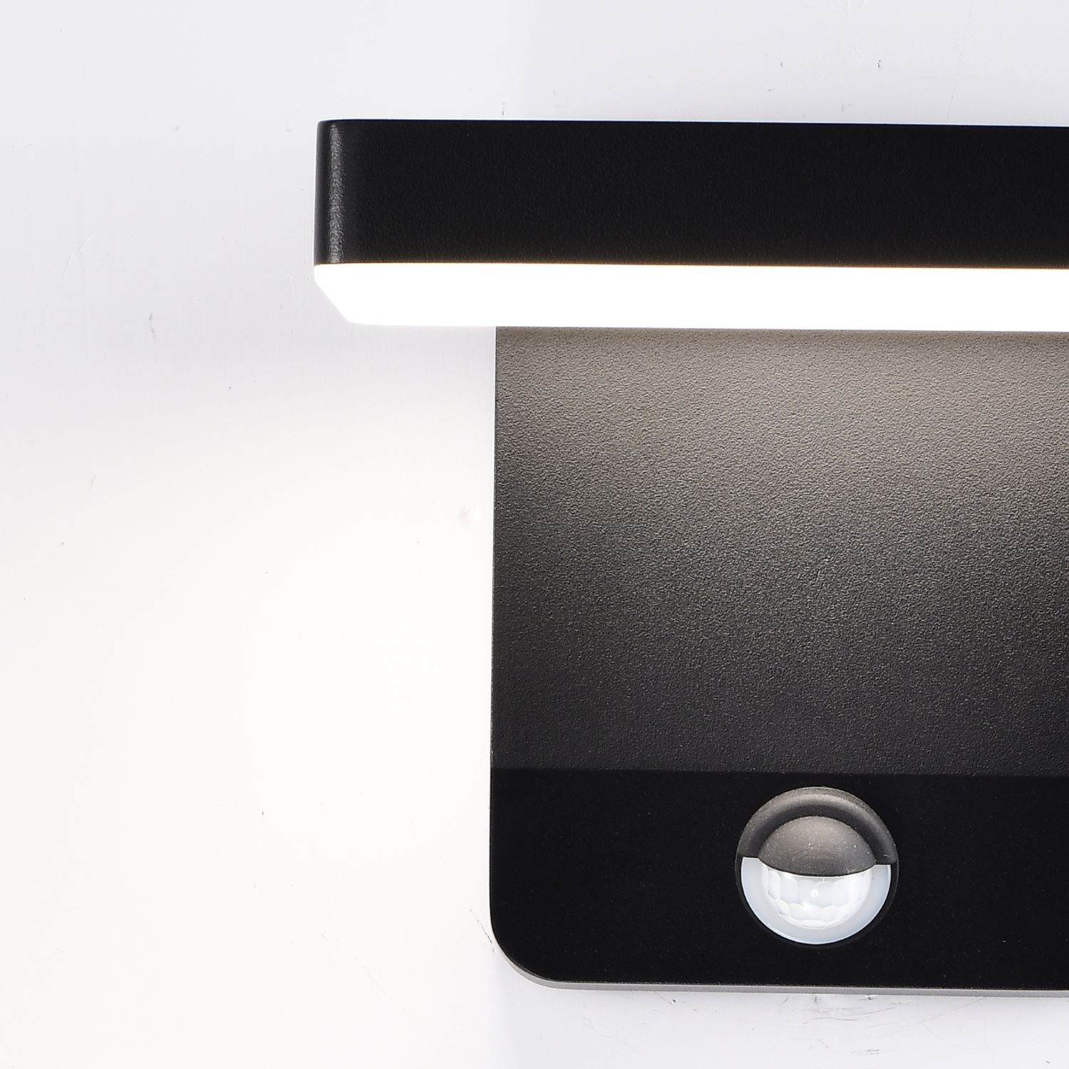 Tuinlamp IP54 PIR 20w 1700lm 3000k Zwart